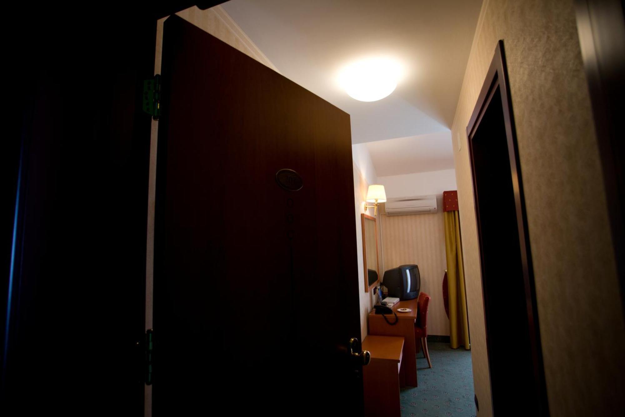 Palace Hotel San Michele Monte SantʼAngelo Habitación foto